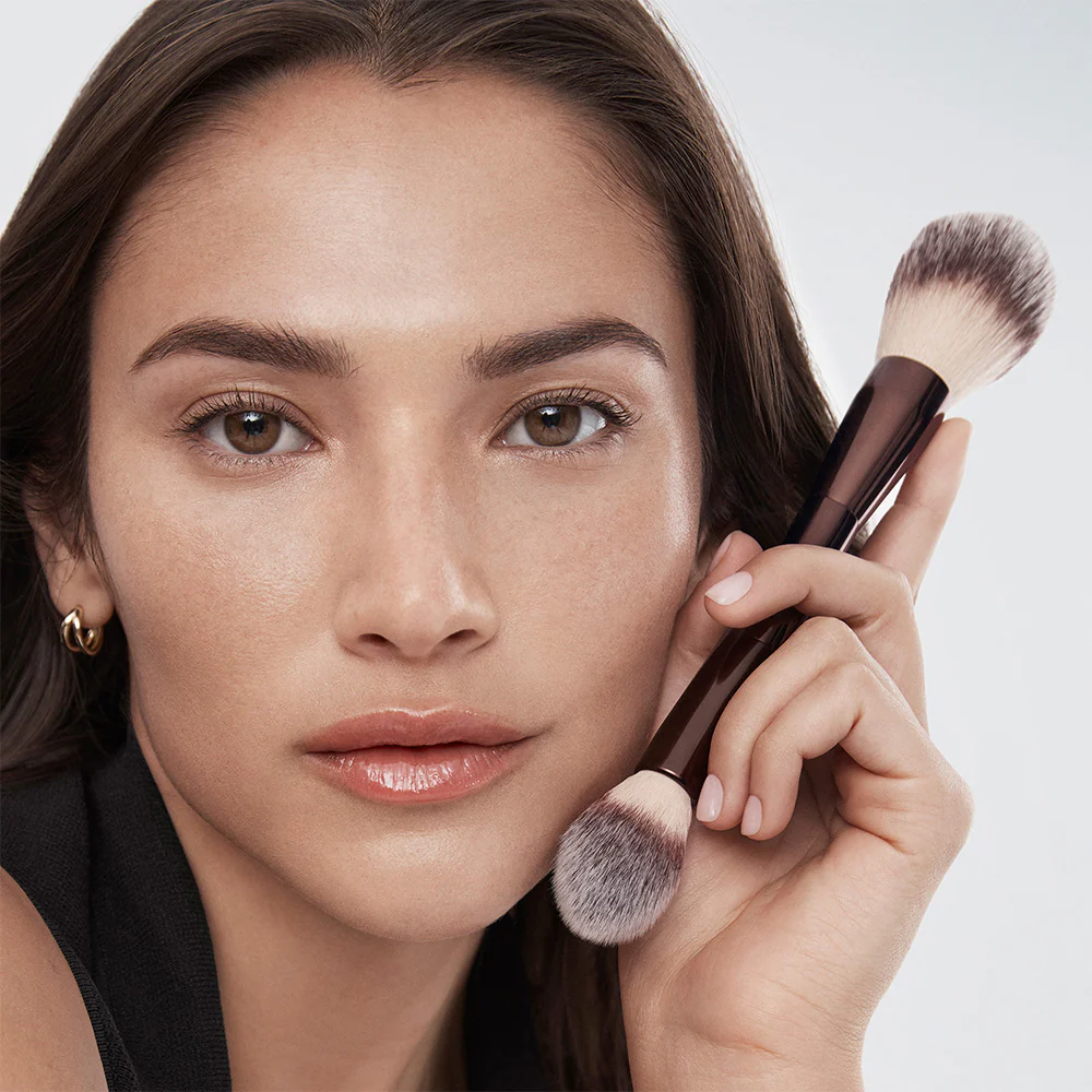 Veil™ Translucent Setting Powder - Image 3